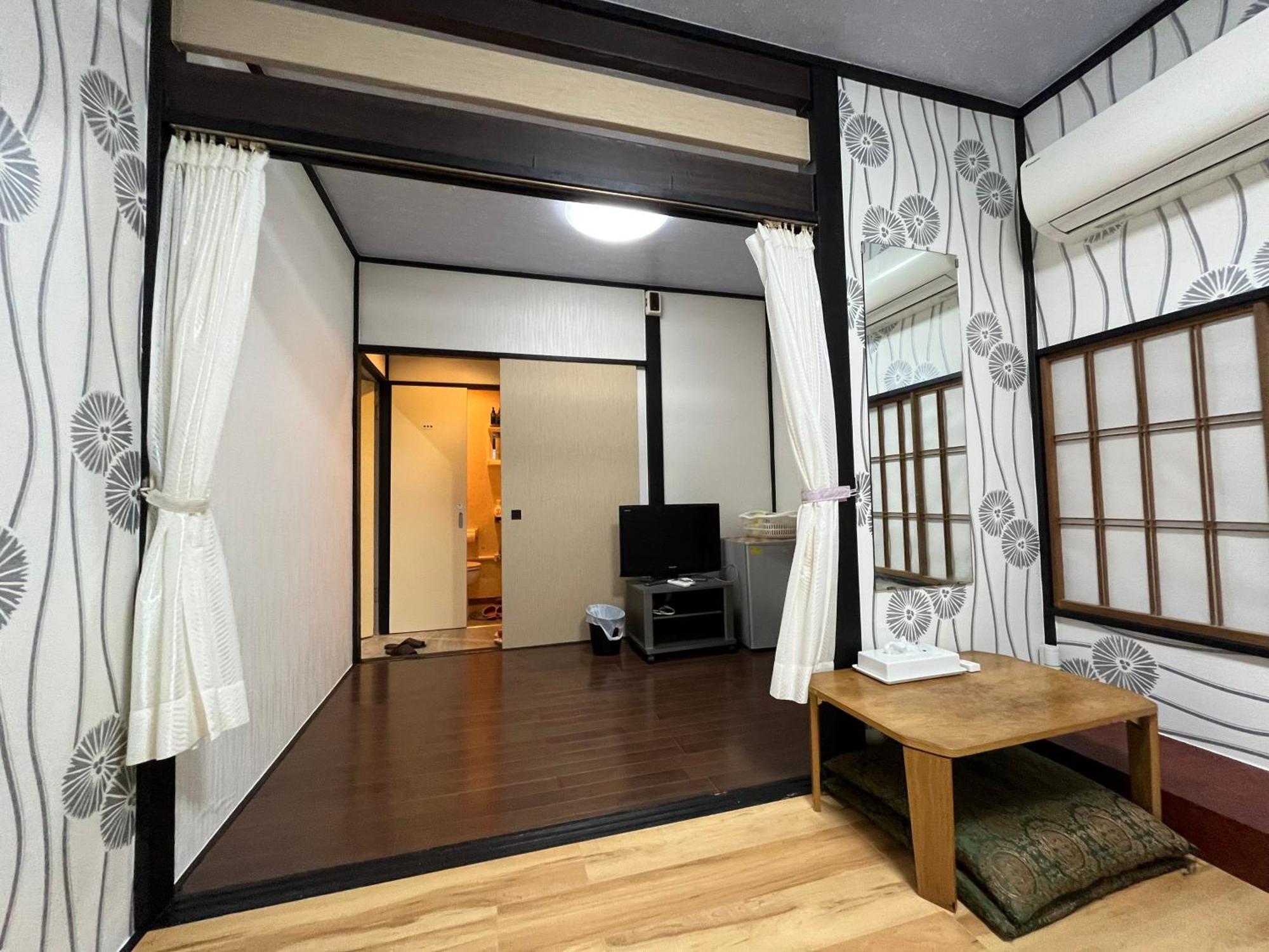 Lucky Hotel — Photos 2